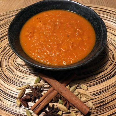 Opskrift: Tomatsuppe med varme krydderier
