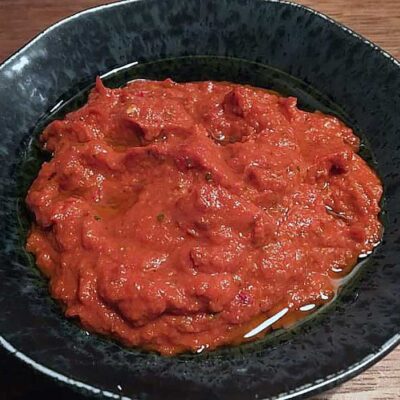 Opskrift: Halvstærk chiliolie med tomat