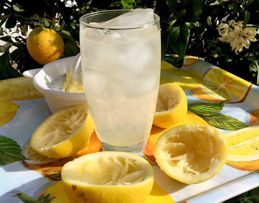 Opskrift: 1,5 liter hjemmelavet lemonade på 10 minutter