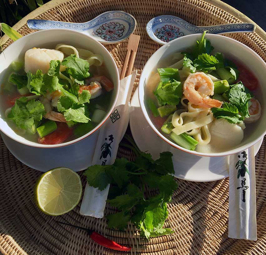 Opskrift: Nem thaisuppe med grøn karry