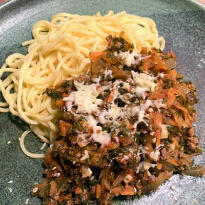 Spaghetti bolognese med grønkål
