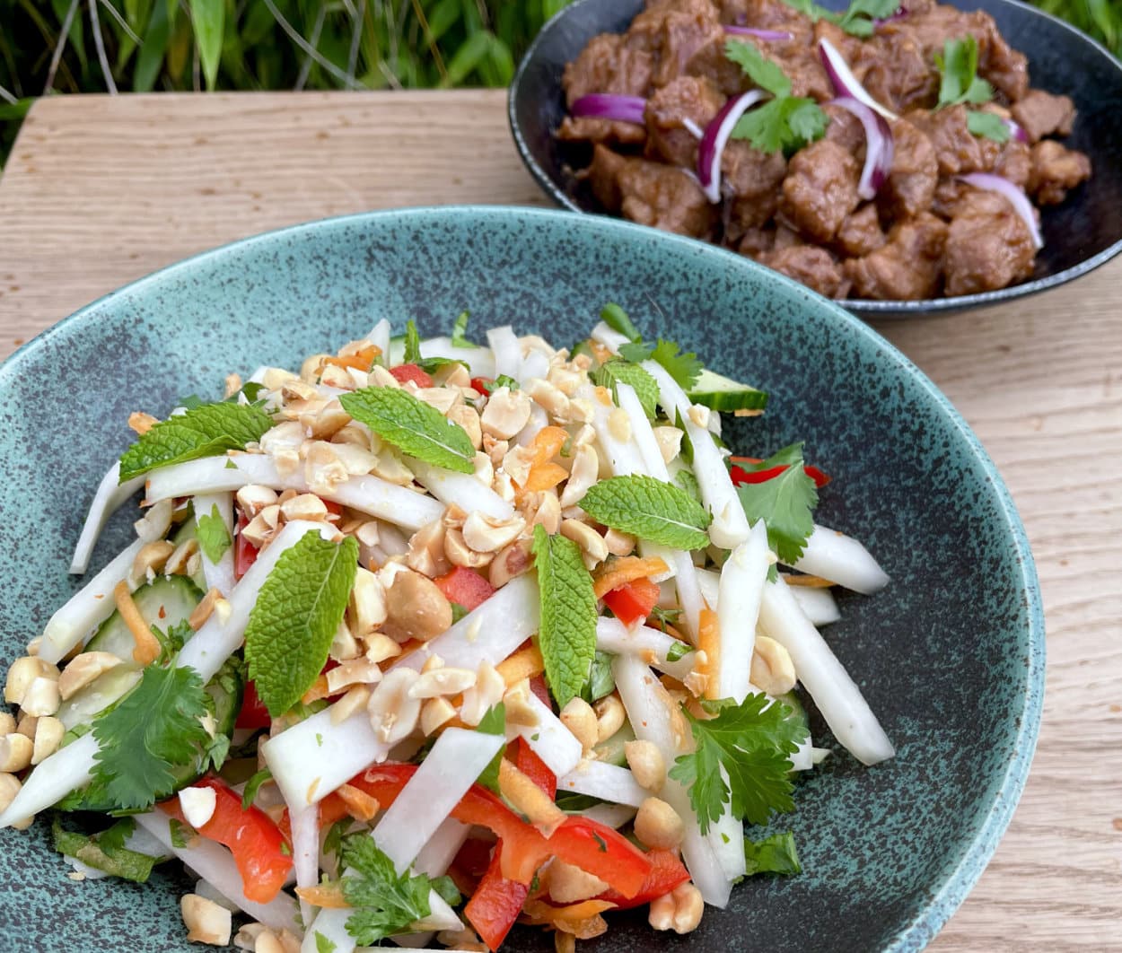 Opskrift: Vietnamesisk glaskålsalat – gỏi bắp cải