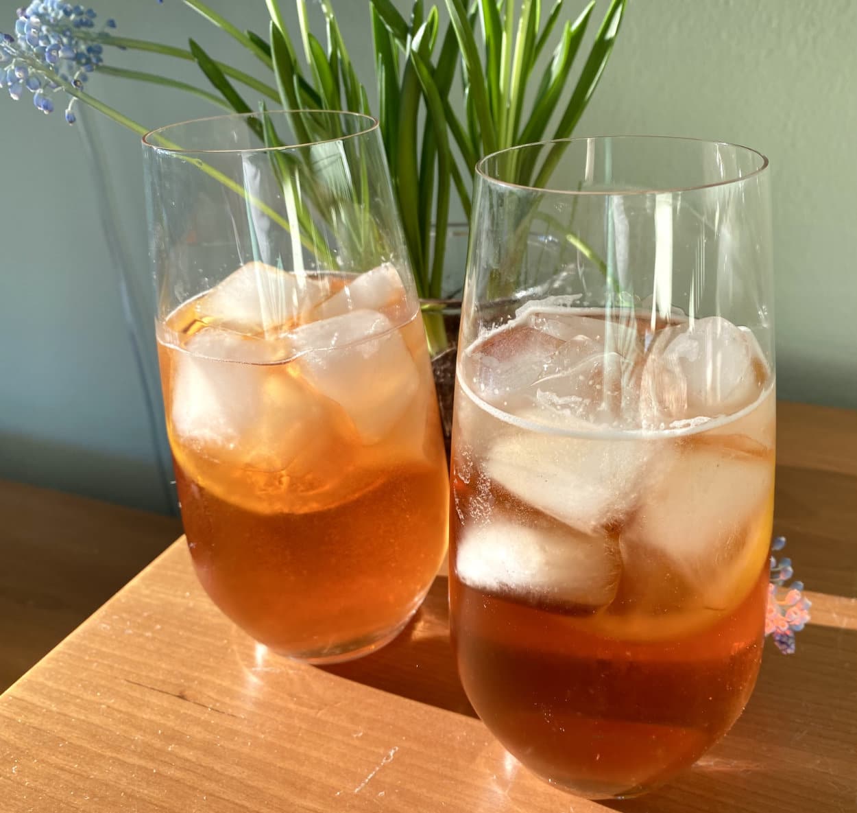 Opskrift: Bicicletta Spritz cocktail med Campari og hvidvin